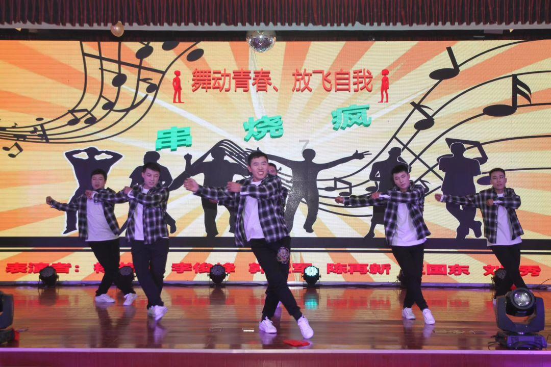 探索问答乐园—初入职场,应该以何种姿态迎接第一份工作?蜗牛问答平台